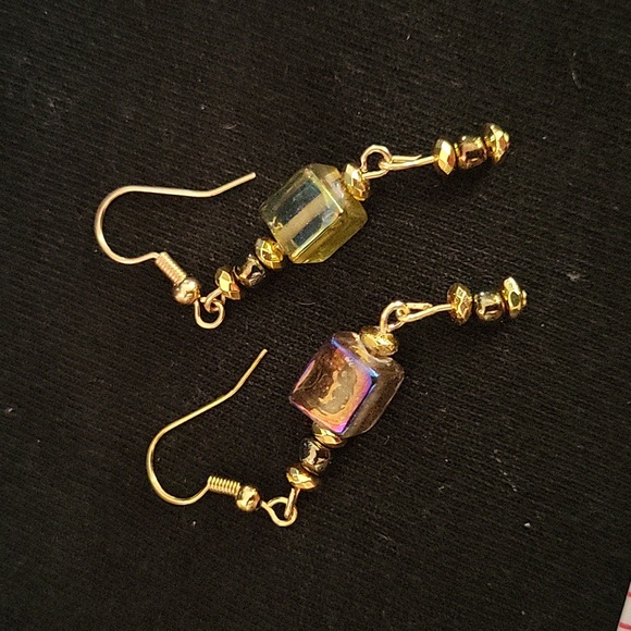 General listing HANDCRAFTED EARRINGS - Picture 4 of 4